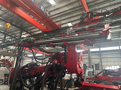 Mining-concrete-spraying-truck-05